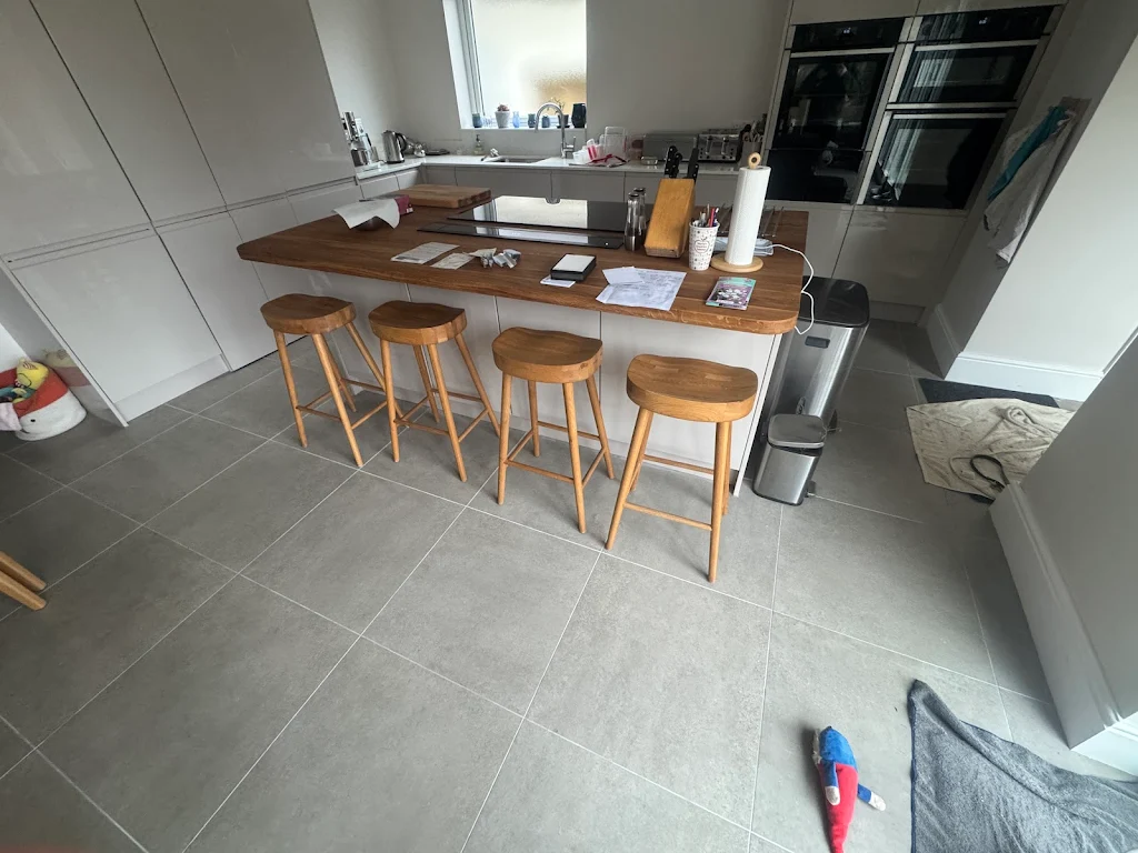 Kitchen floor tiling