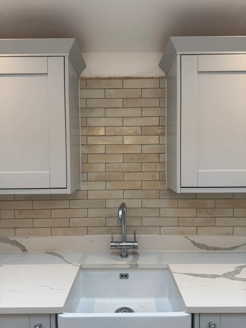 Splashback tiling